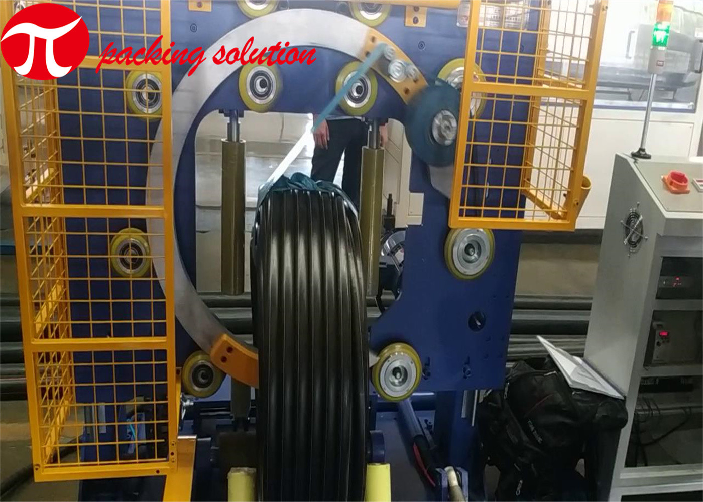 Customized Flexible Pipe Coil Stretch Wrapping Machine Vertical Type Bearing 100KG Coil